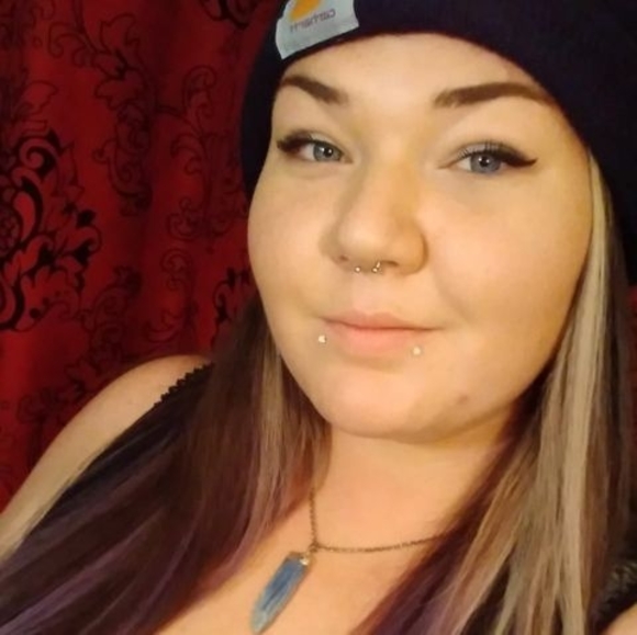 Meet your Posher, Ashlee - Picture 1 of 1